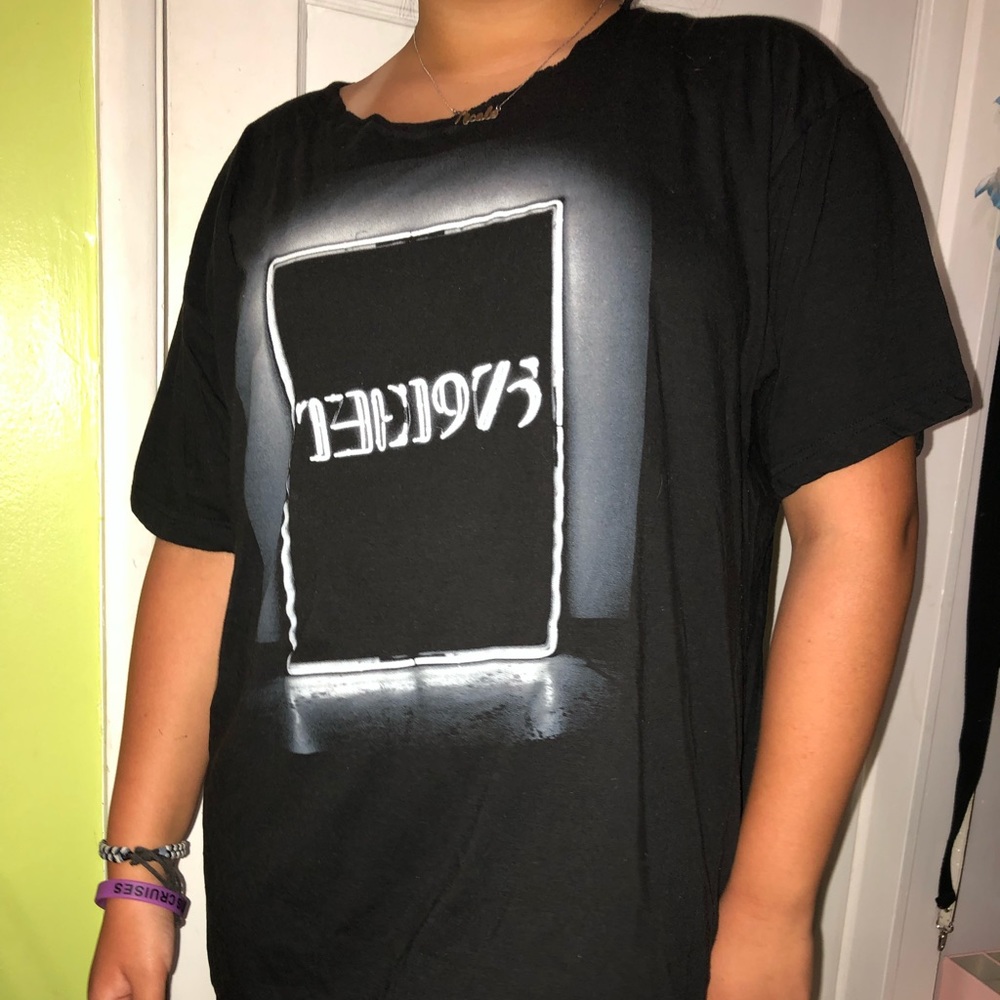 The 1975 t shirt